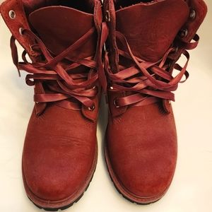 Women Burgundy Timberland Boots size 7